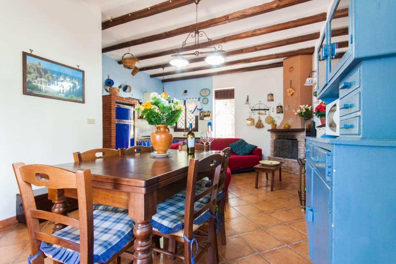 Villa Cala Bianca Castellammare del Golfo Bagian luar foto